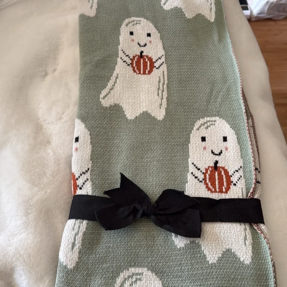 GOBLIN & GHOUL GREEN GHOST PUMPKIN JACK O LANTERN OVERSIZED HALLOWEEN THROW NWT